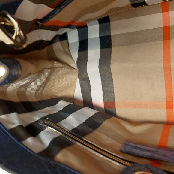 Burberry Banner Tote - Picture 7 of 12